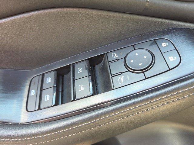 Used 2025 Nissan Rogue SV FWD image 33