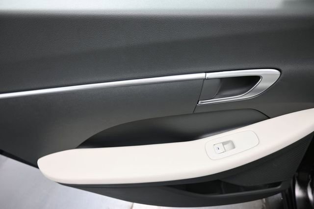 Used 2023 Hyundai Sonata SE FWD image 19