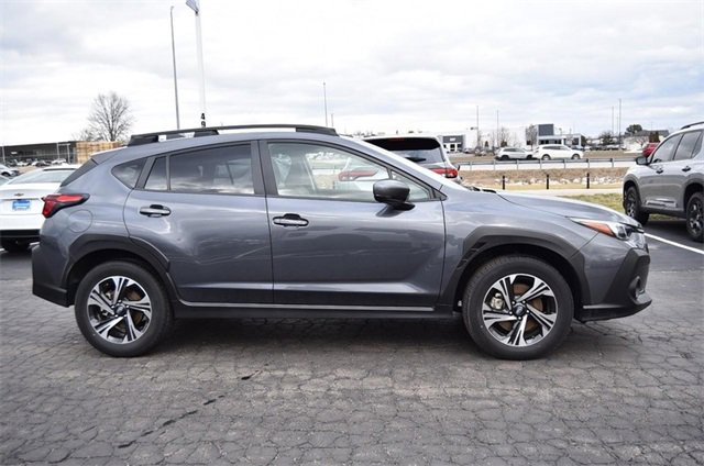 Used 2024 Subaru Crosstrek 2.0i Premium image 5