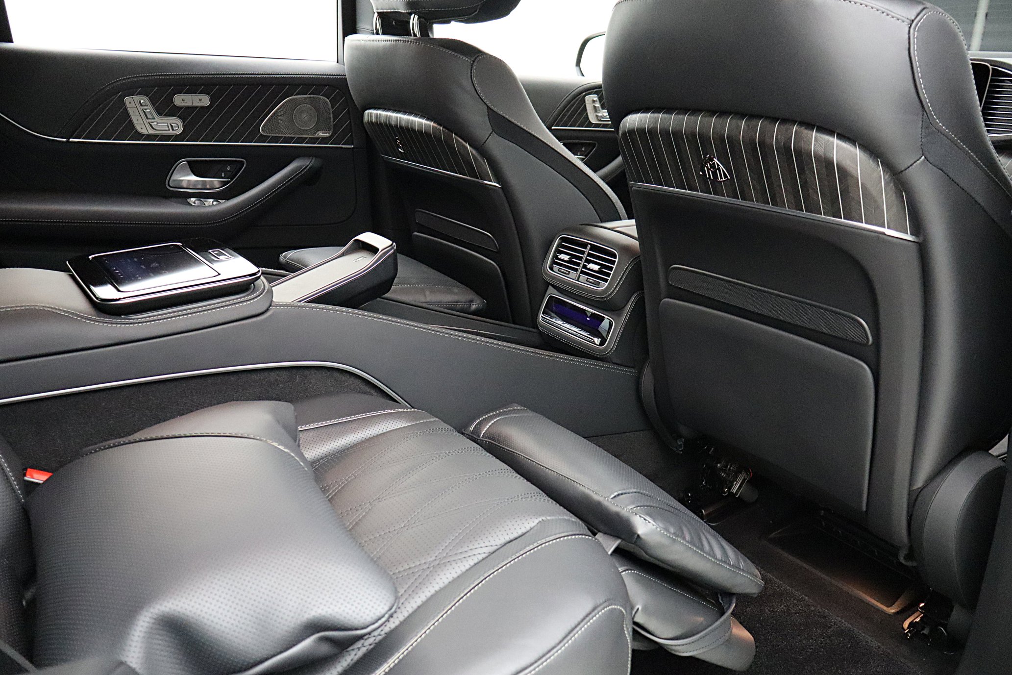 Used 2026 Mercedes-Benz Maybach GLS 600 4MATIC image 45