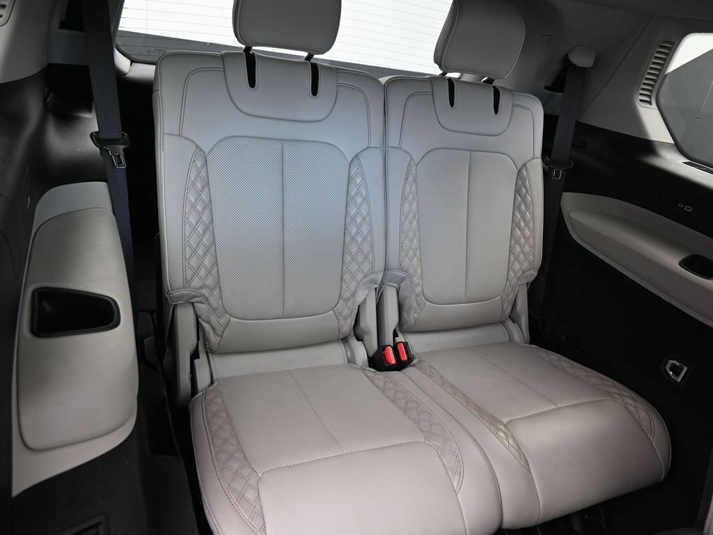 Used 2023 Jeep Grand Cherokee L Summit w/ Luxury Tech Group V image 50