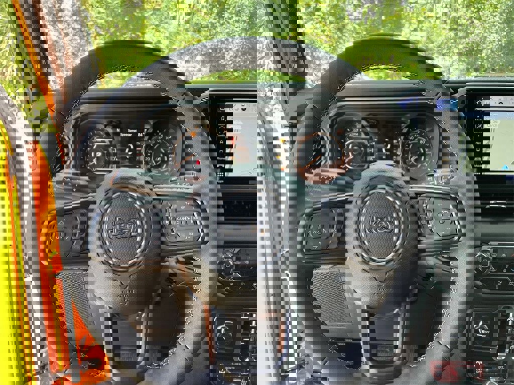 New 2025 Jeep Wrangler Unlimited Rubicon image 6