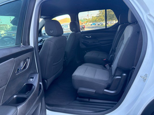 Used 2023 Chevrolet Traverse LT FWD image 24
