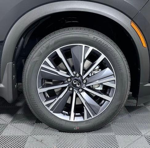 Certified 2026 INFINITI QX60 Luxe w/ Cargo Package image 9