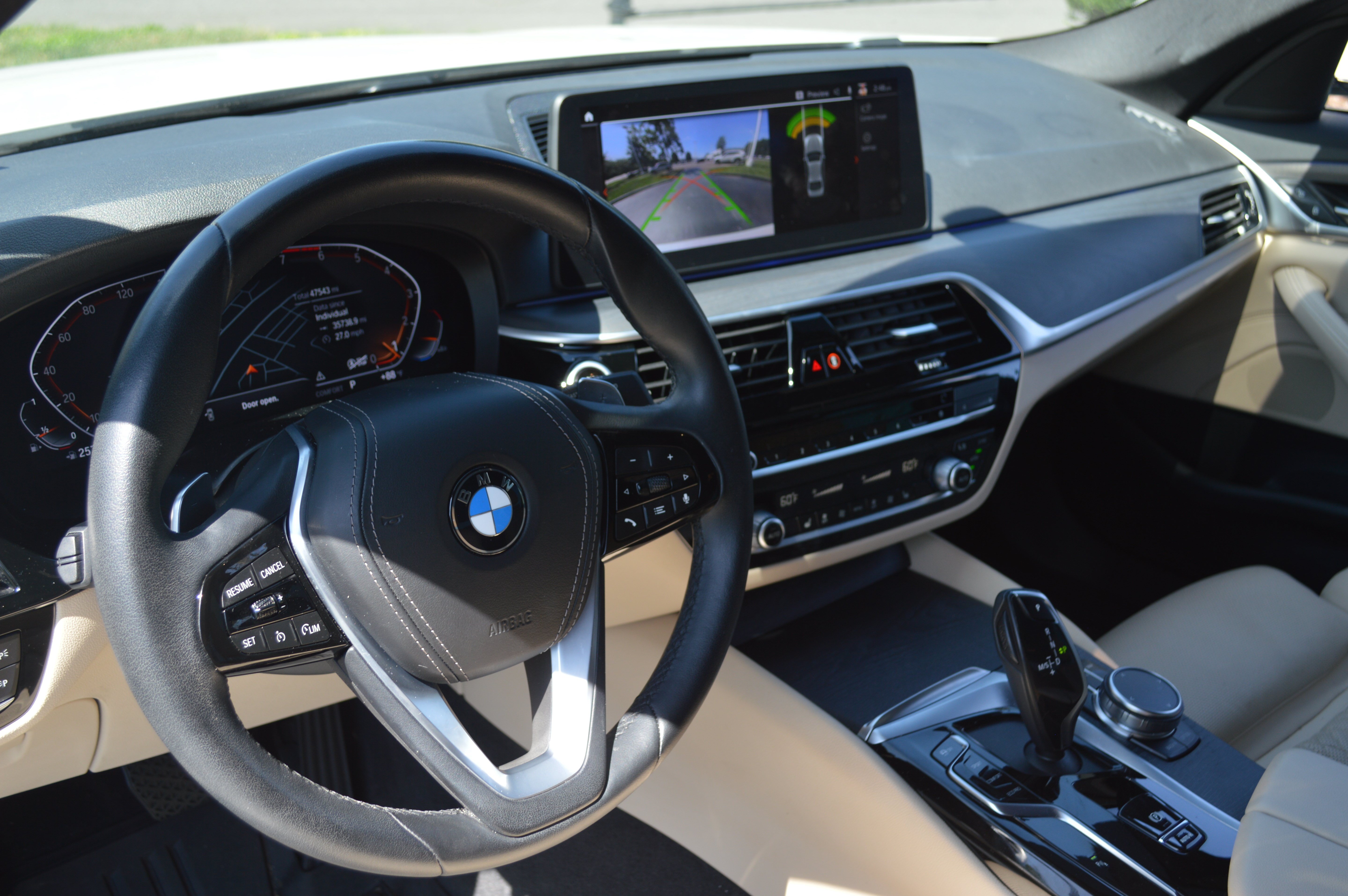 Used 2022 BMW 530i w/ Convenience Package RWD image 26