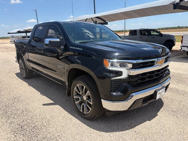 Used 2022 Chevrolet Silverado 1500 LT RWD image 3