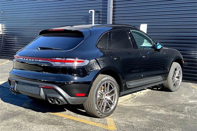 Certified 2026 Porsche Macan AWD/4WD image 10