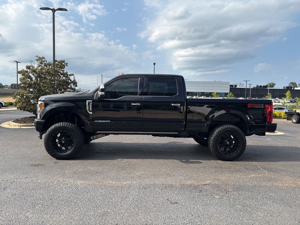 Used 2019 Ford F250 Platinum w/ Platinum Ultimate Package AWD/4WD image 8