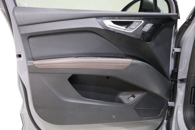 Used 2022 Audi Q4 e-tron Premium AWD/4WD image 16