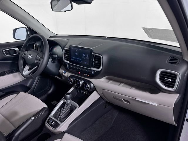 New 2025 Hyundai Venue SEL image 26