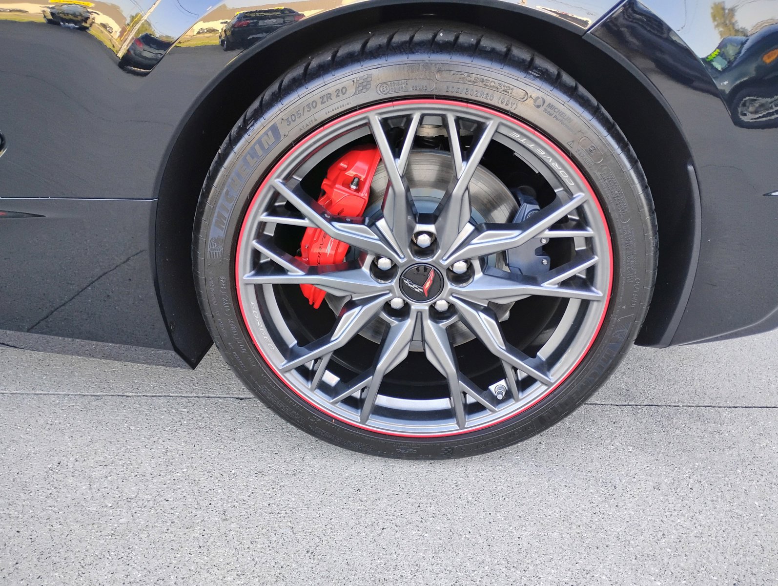 Used 2025 Chevrolet Corvette Stingray Premium Cpe w/ Z51 Performance Package image 22