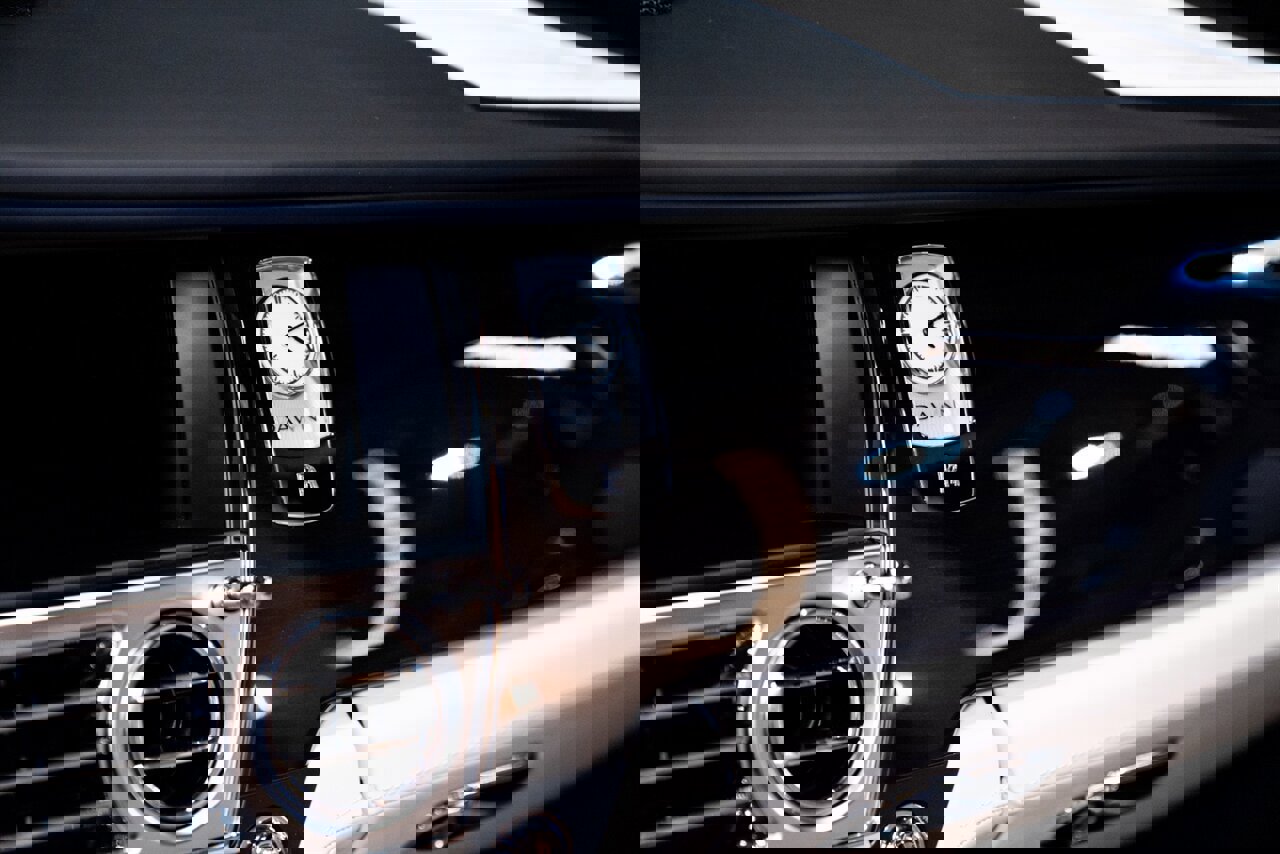 Used 2019 Rolls-Royce Dawn image 21