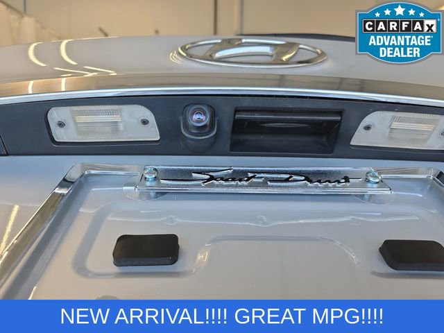 Used 2019 Hyundai Santa Fe SE AWD/4WD image 19