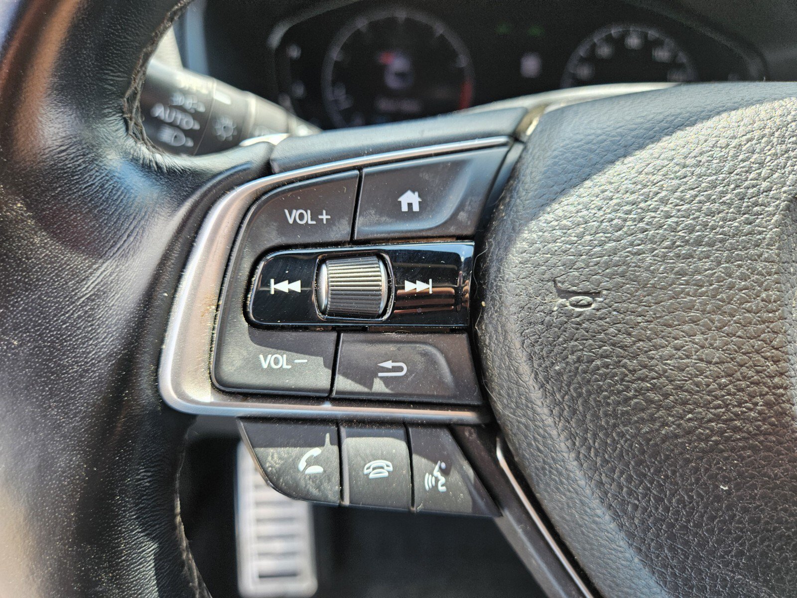 Used 2020 Honda Accord Sport image 24