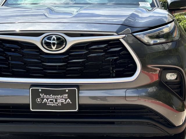 Used 2023 Toyota Highlander XLE FWD image 10