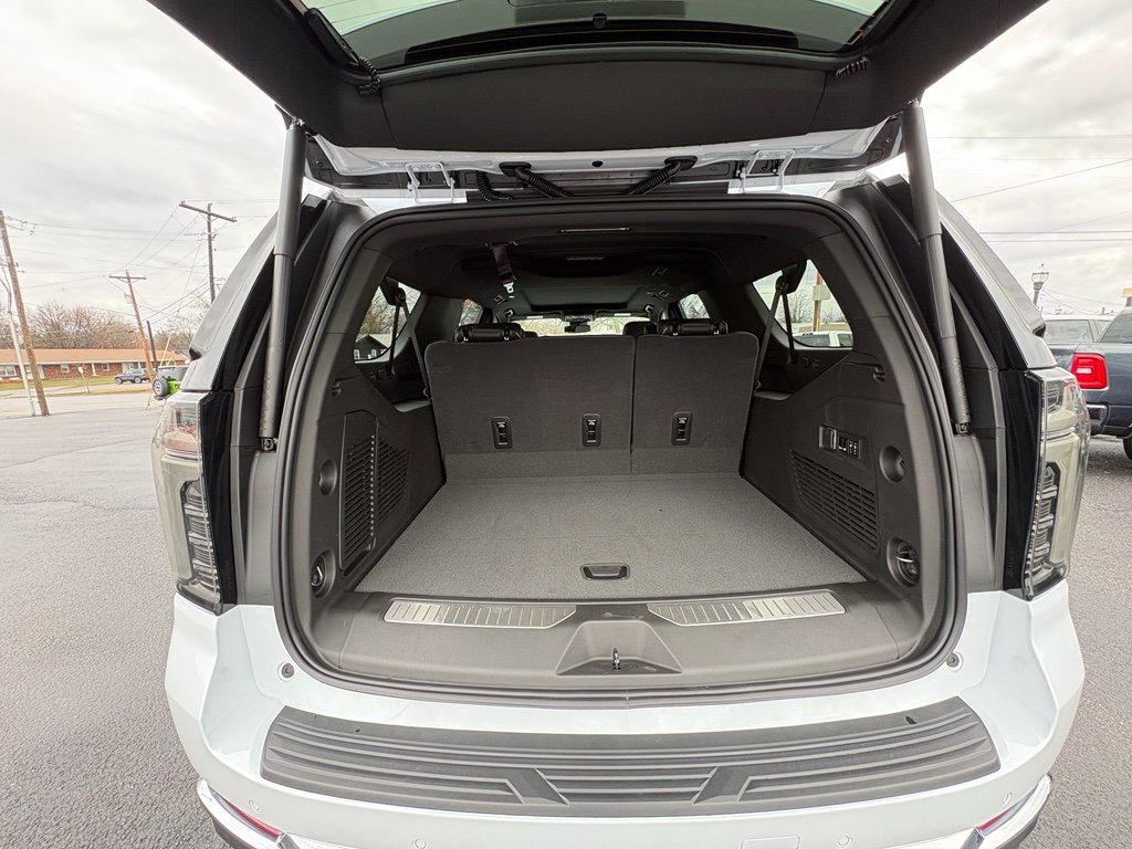 New 2026 Chevrolet Suburban Premier w/ Sun And Tow Package image 31
