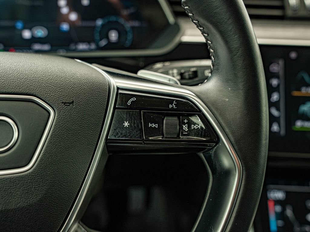 Used 2021 Audi e-tron Premium w/ Convenience Plus Package AWD/4WD image 20