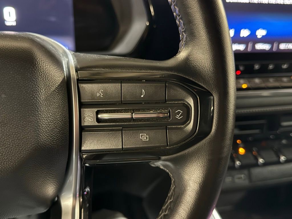 Used 2023 Chevrolet Colorado LT w/ LT Convenience Package II image 29