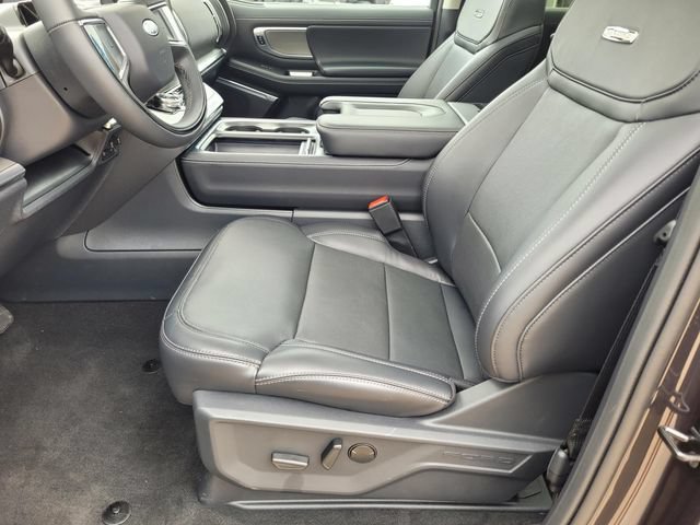 Used 2025 Ford Expedition Max Platinum AWD/4WD image 15