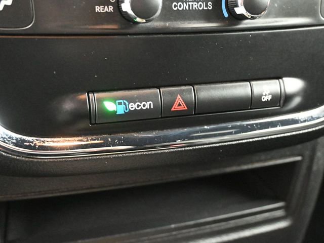 Used 2020 Dodge Grand Caravan SE FWD image 27