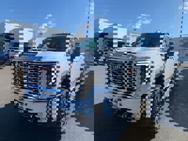 New 2025 GMC Sierra 2500 Denali image 2