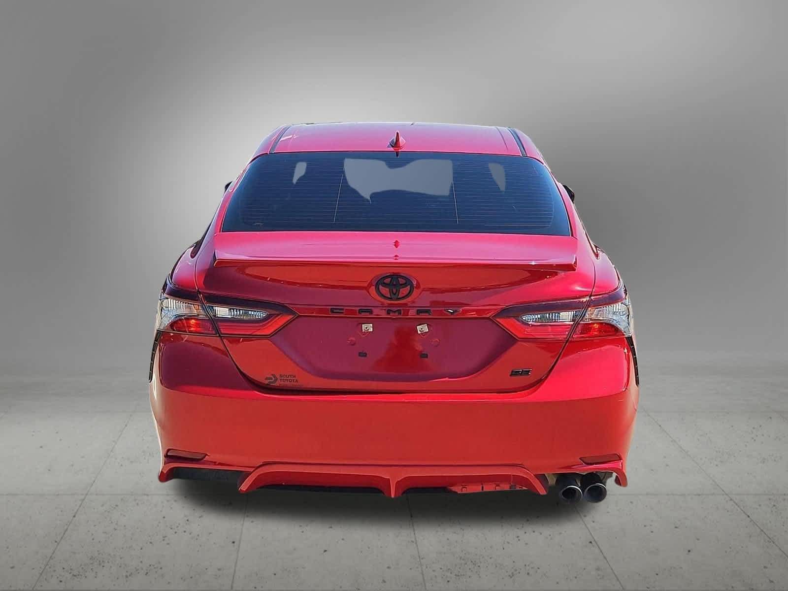 Used 2023 Toyota Camry SE FWD image 5
