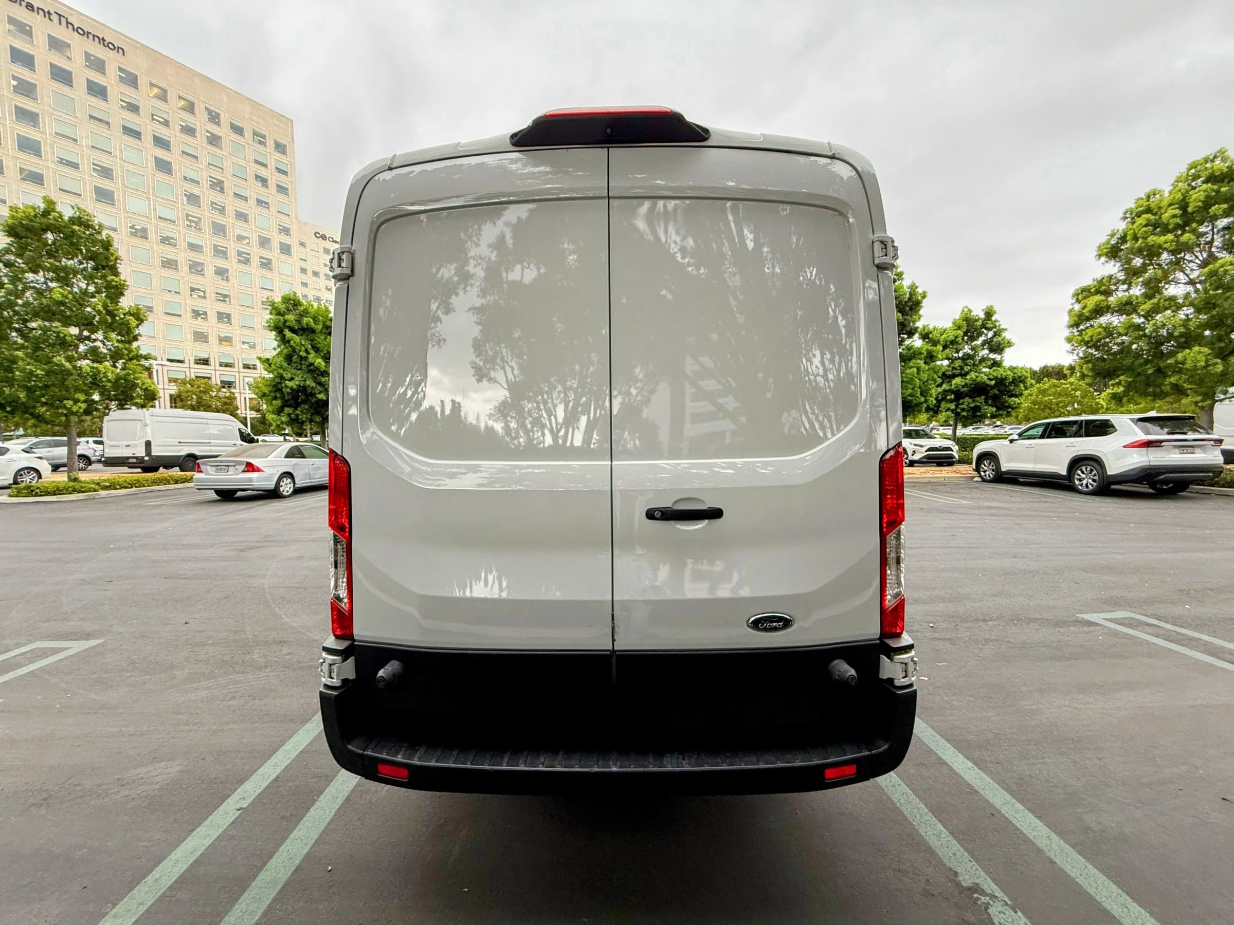 Used 2018 Ford Transit 250 148 Medium Roof w/ Interior Upgrade Package image 4