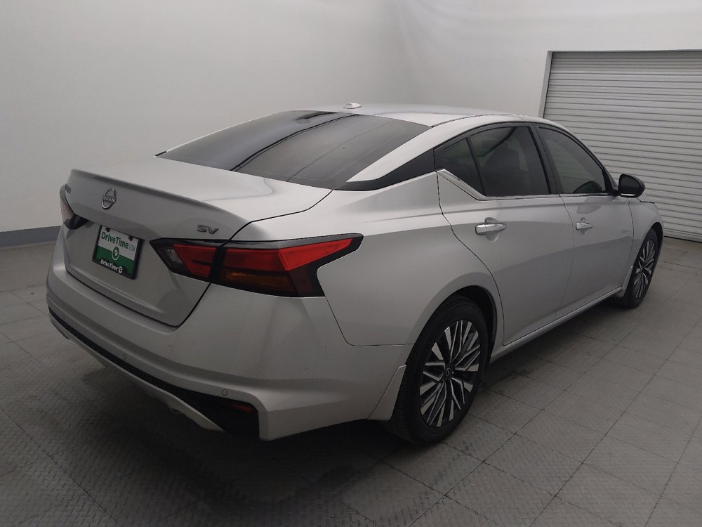 Used 2024 Nissan Altima 2.5 SV w/ SV Premium Package image 9