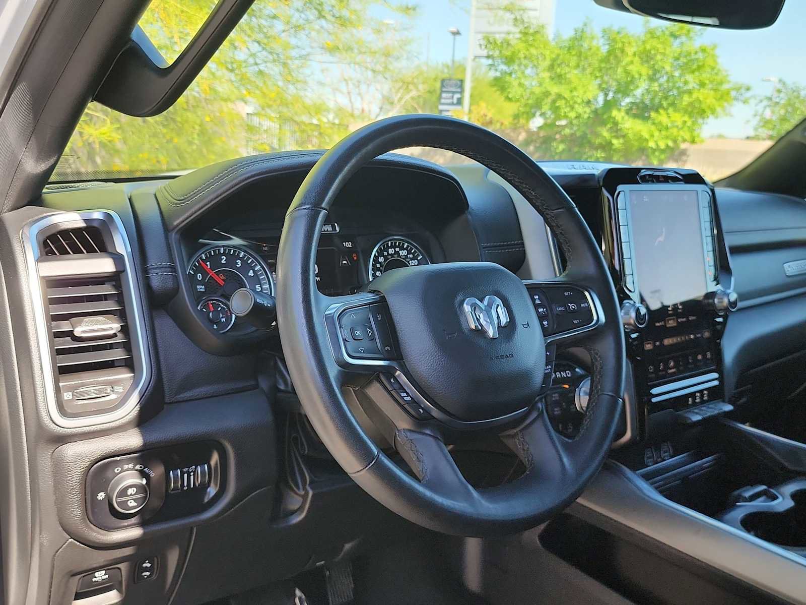 Used 2025 RAM 1500 Laramie video 2