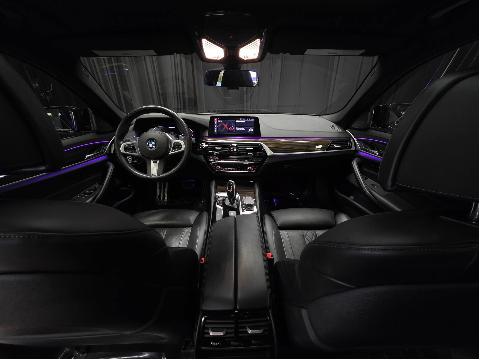 Used 2020 BMW M550i xDrive w/ Executive Package AWD/4WD image 2
