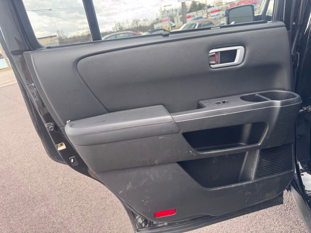 Used 2015 Honda Pilot Touring image 29