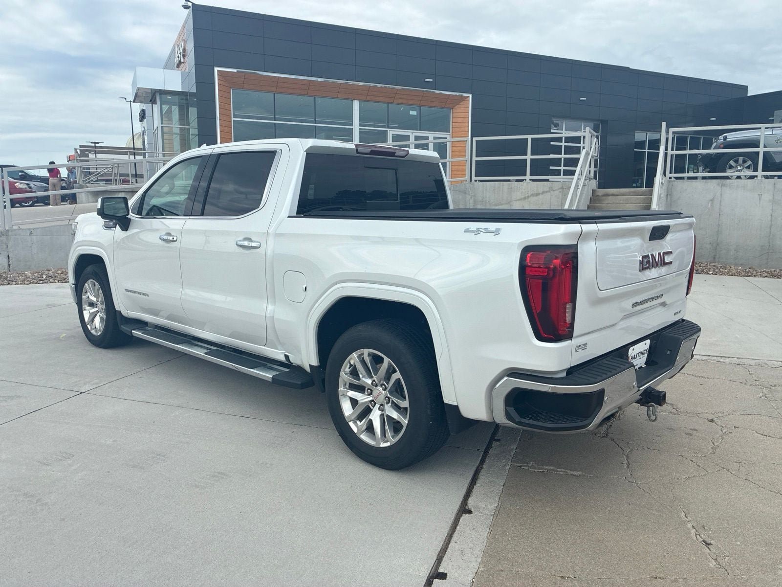 Used 2019 GMC Sierra 1500 SLT w/ SLT Premium Plus Package AWD/4WD image 3