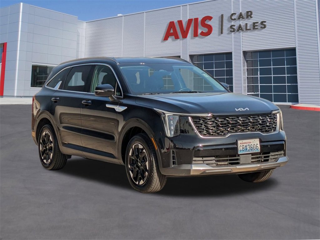 Used 2024 Kia Sorento S image 3
