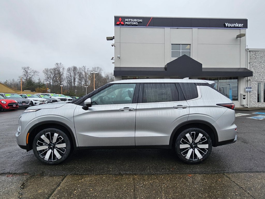 New 2026 Mitsubishi Outlander SE AWD/4WD image 8