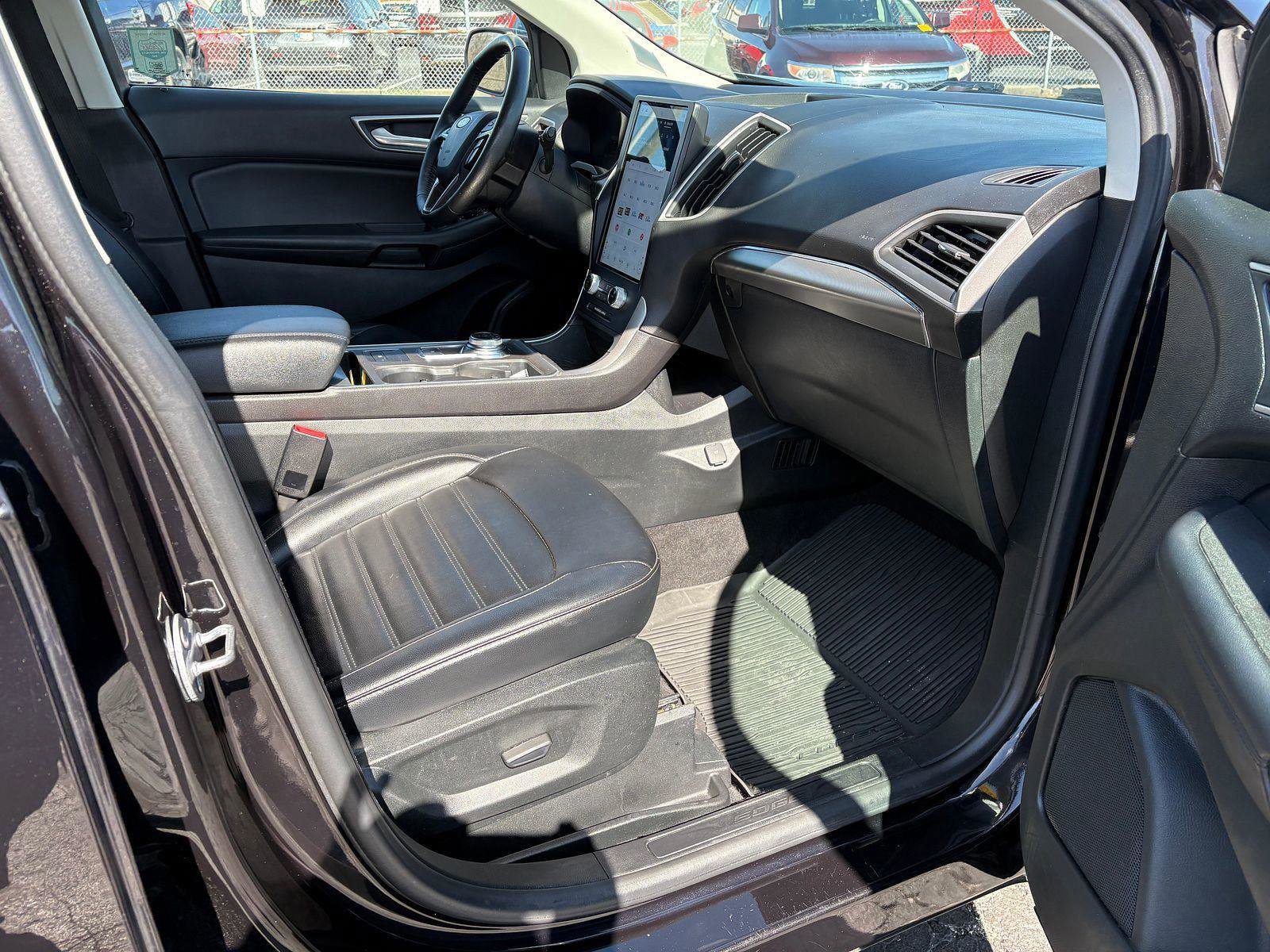 Used 2022 Ford Edge SEL w/ Convenience Package AWD/4WD image 10