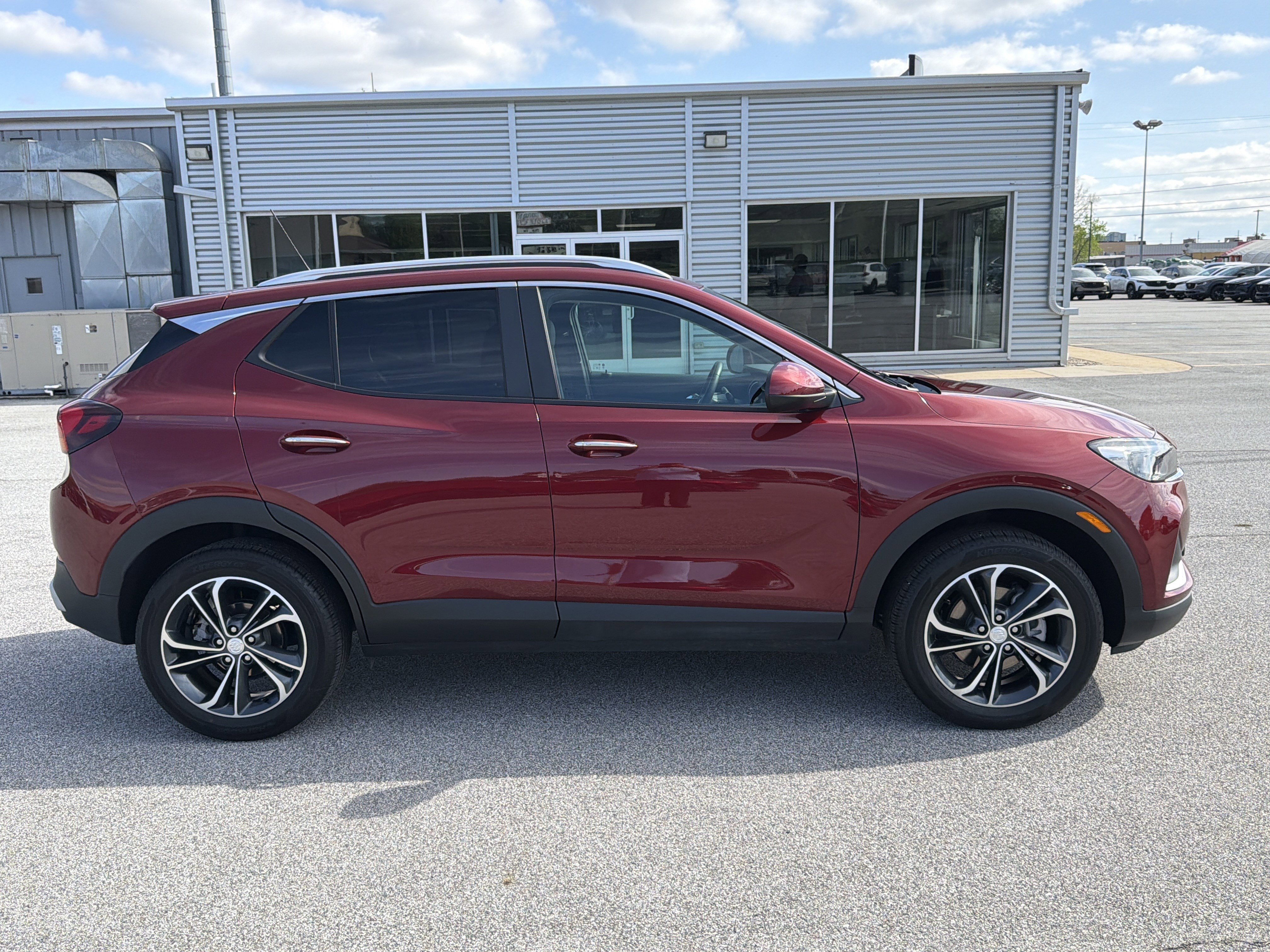 Used 2023 Buick Encore GX Select w/ Safety Package II AWD/4WD image 2