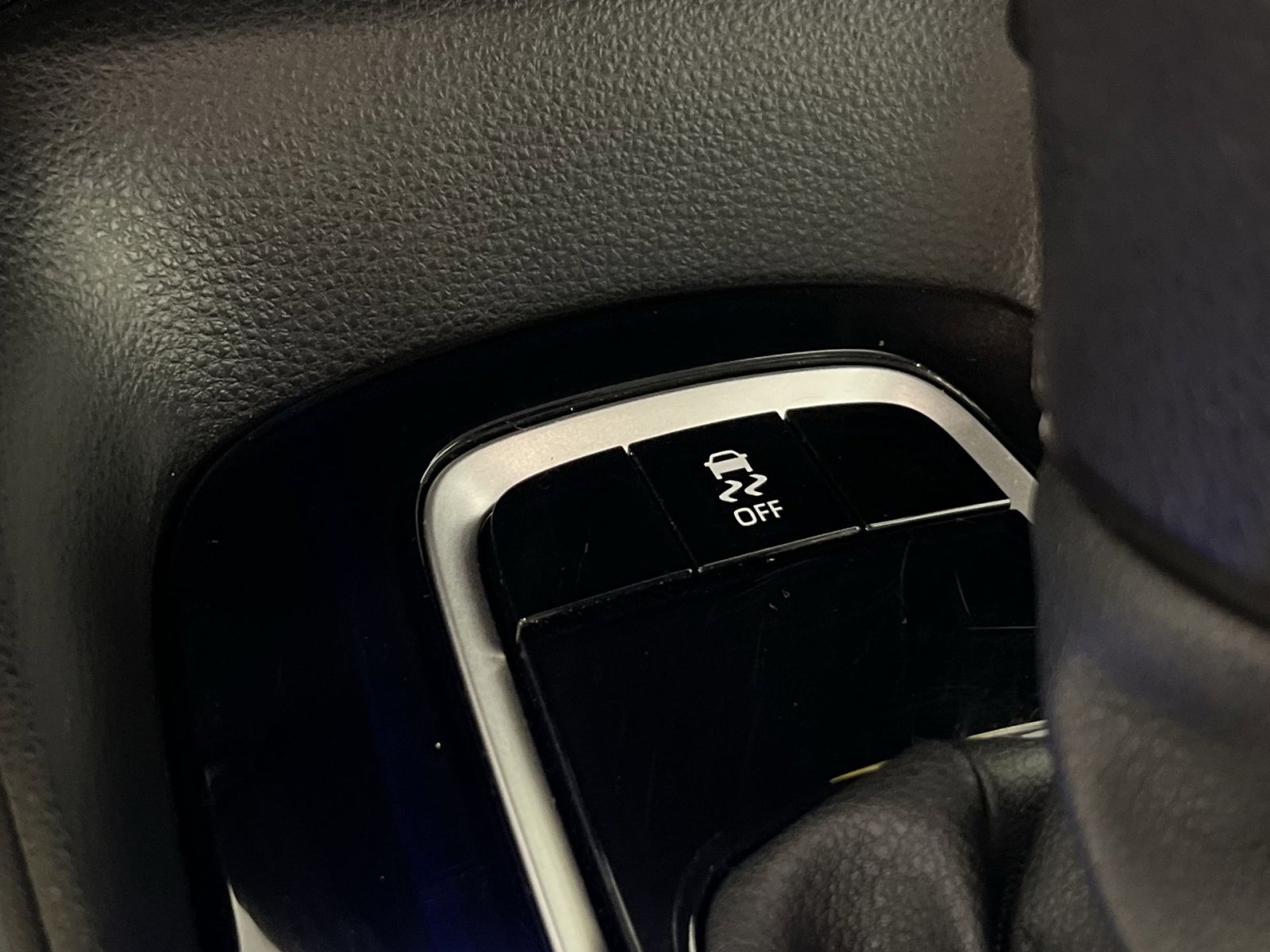 Used 2024 Toyota Corolla LE image 33