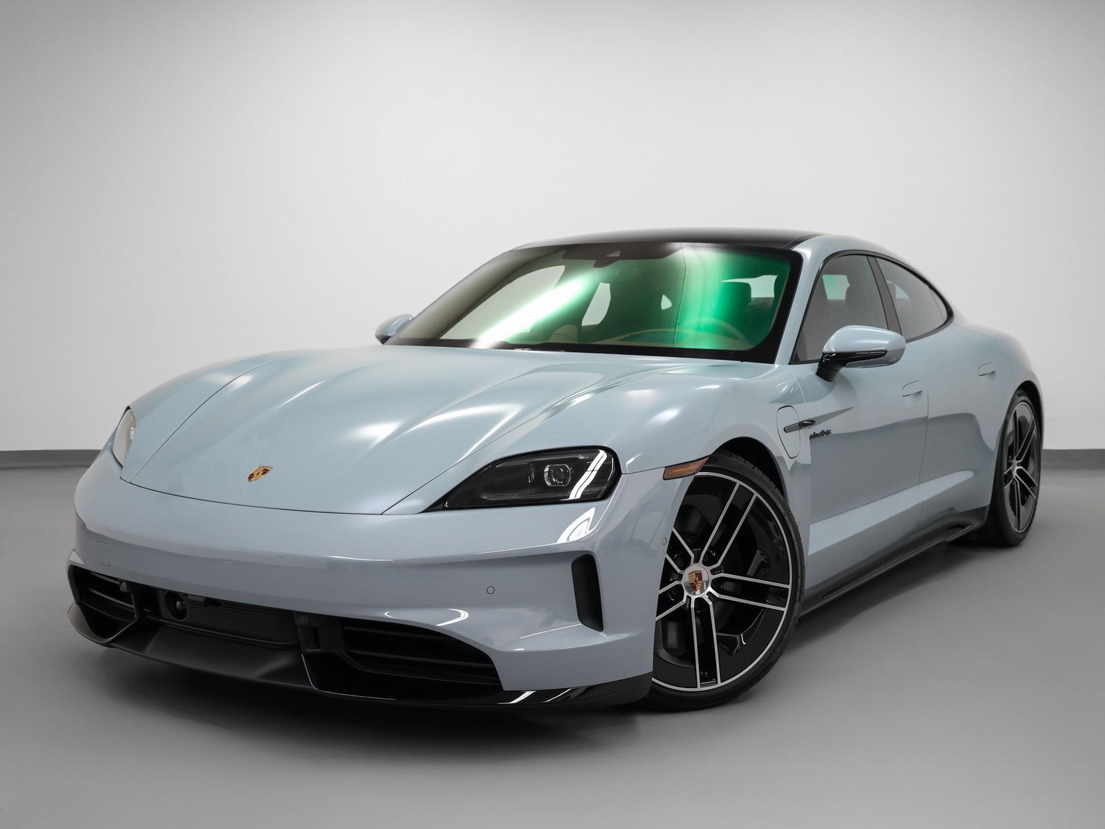 New 2025 Porsche Taycan GTS image 1