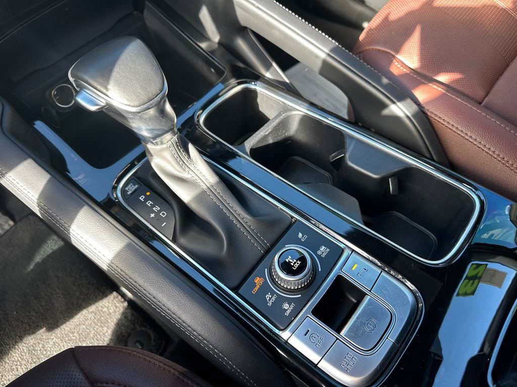 Used 2023 Kia Telluride EX w/ EX Captain's Chair Package image 31
