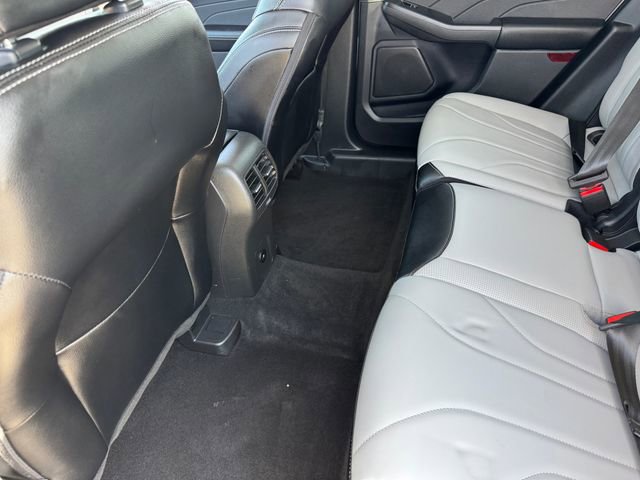 Certified 2025 Ford Escape Platinum w/ Premium Technology Package image 17