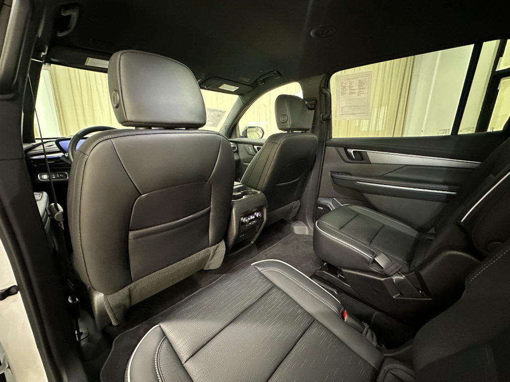 Certified 2026 Buick Enclave Sport Touring AWD/4WD image 22