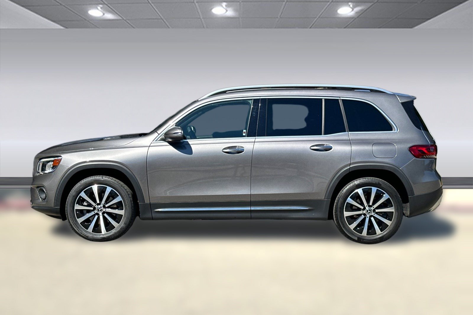 Certified 2023 Mercedes-Benz GLB 250 image 2