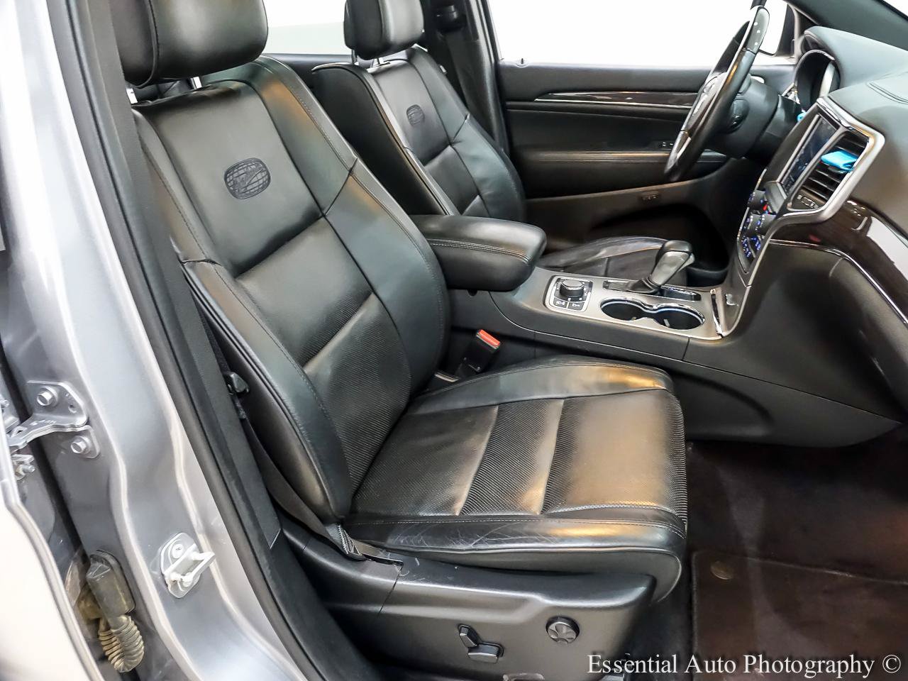 Used 2018 Jeep Grand Cherokee Overland AWD/4WD image 33