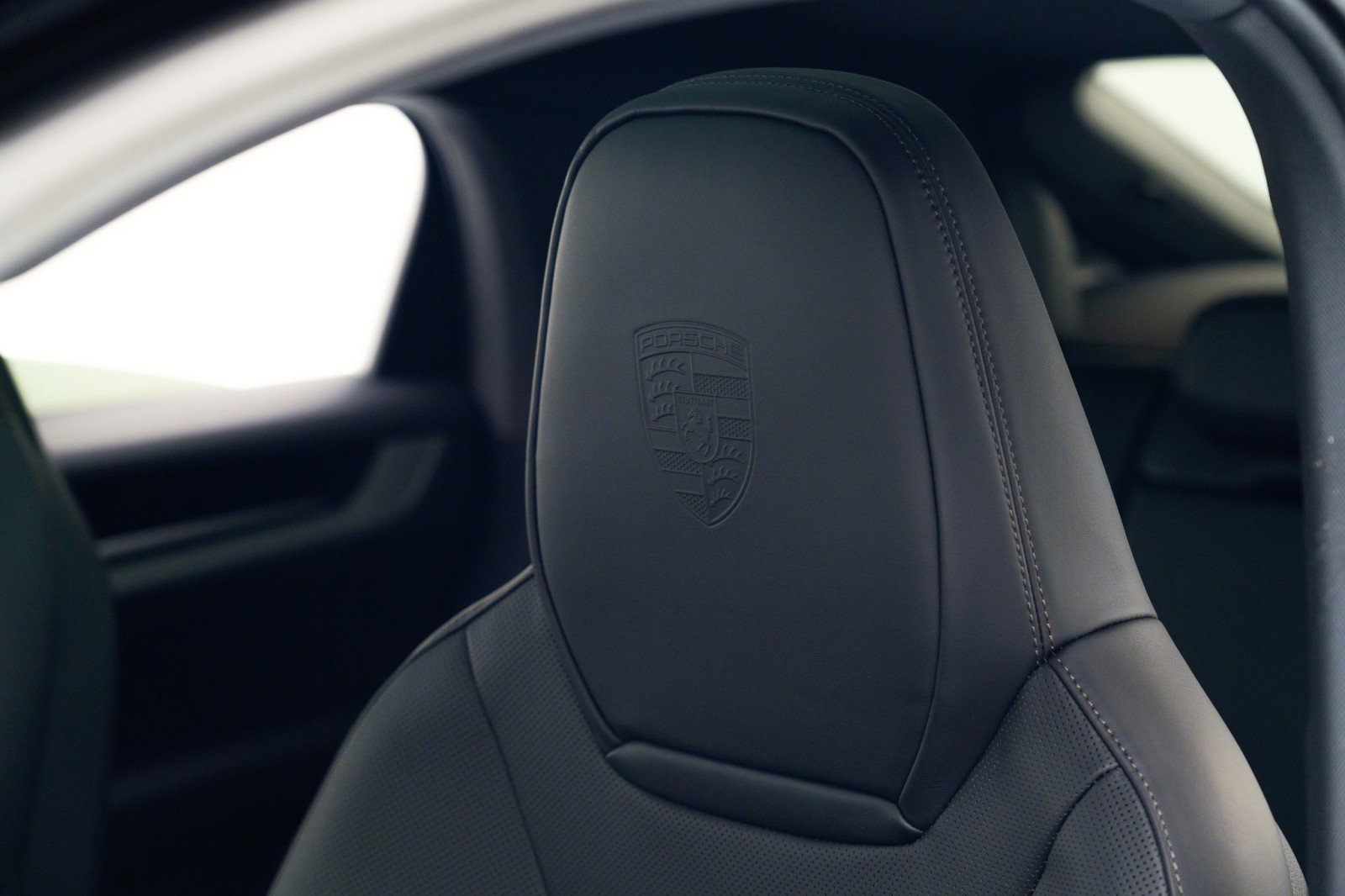 New 2026 Porsche Cayenne S image 21