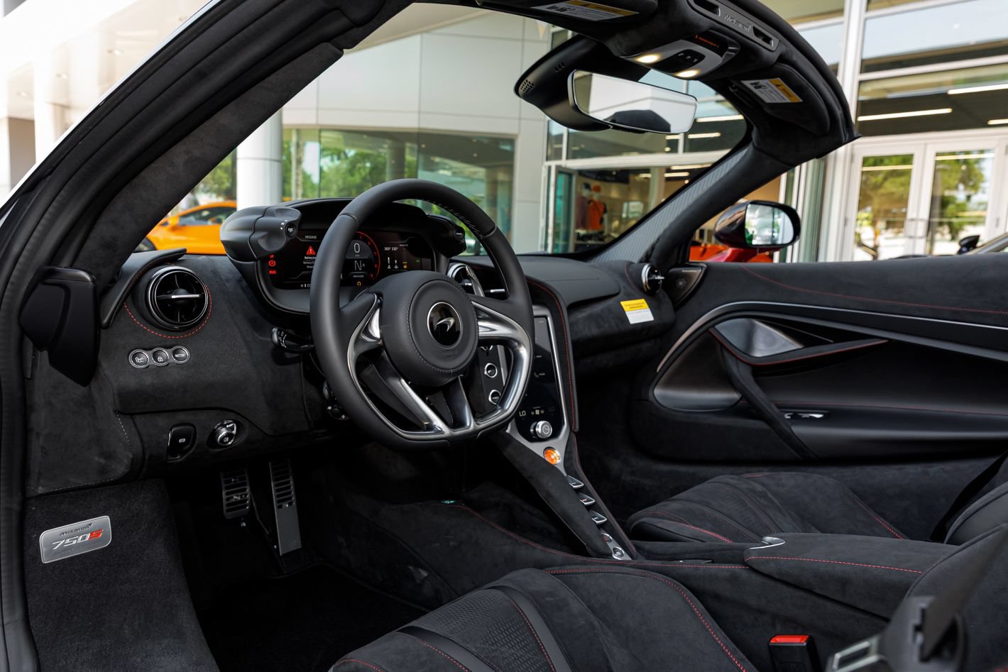 Used 2027 McLaren 750S Spider RWD image 58