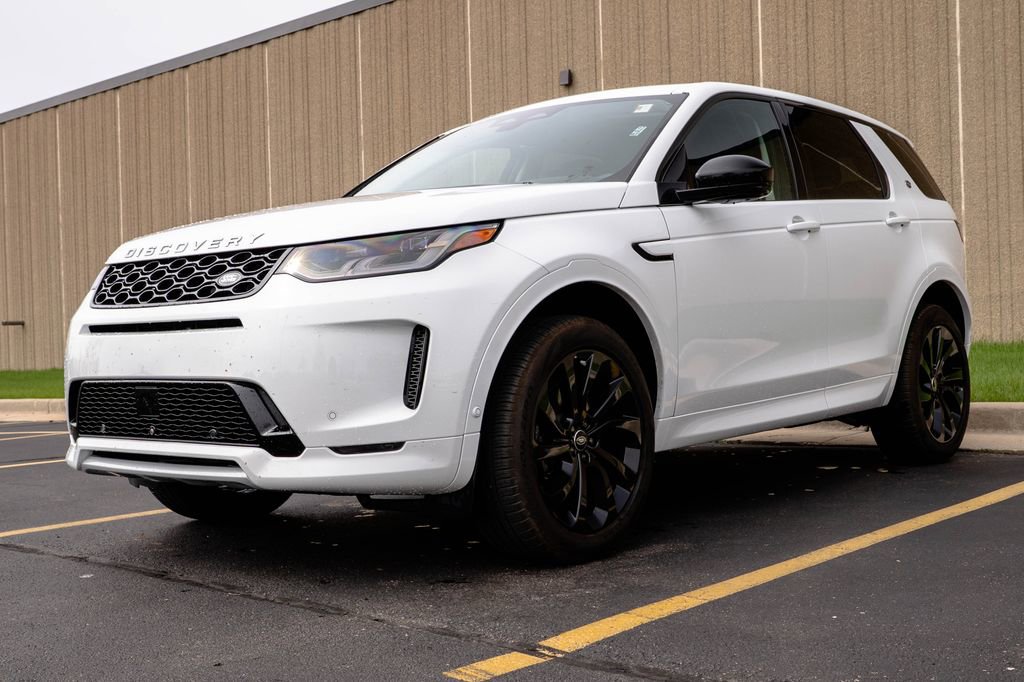Used 2025 Land Rover Discovery Sport S image 4