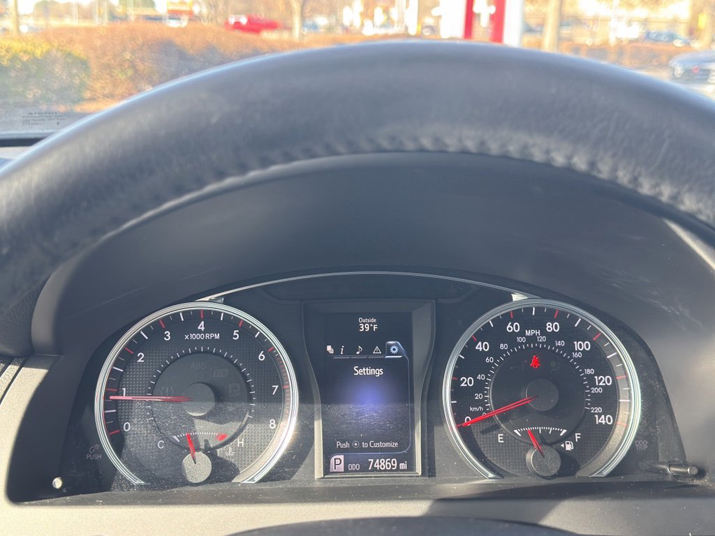 Used 2015 Toyota Camry XSE image 22