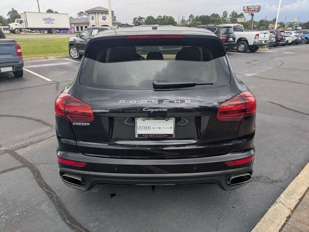 Used 2016 Porsche Cayenne AWD/4WD image 7