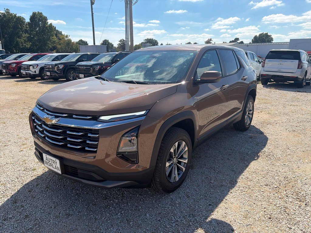 New 2027 Chevrolet Equinox LT w/ LPO, Floor Liner Package FWD image 2
