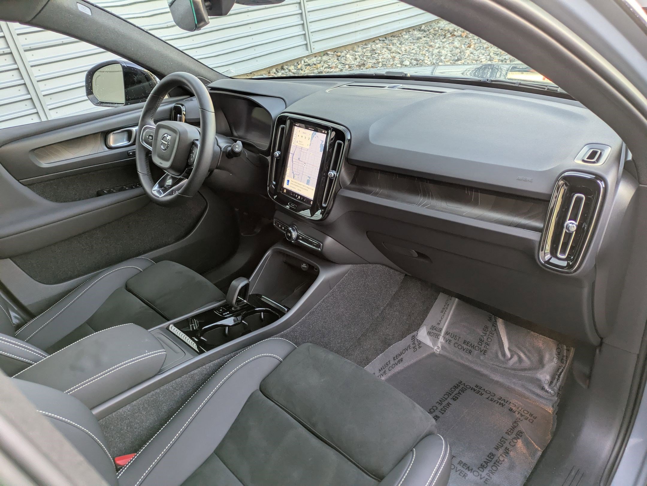 Certified 2023 Volvo XC40 Recharge Plus image 33